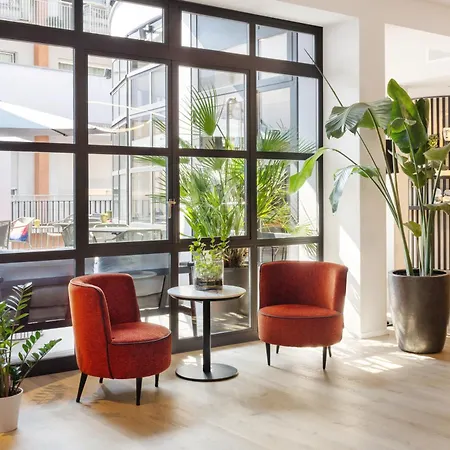 ベッド・アンド・ブレックファスト Living Boutique