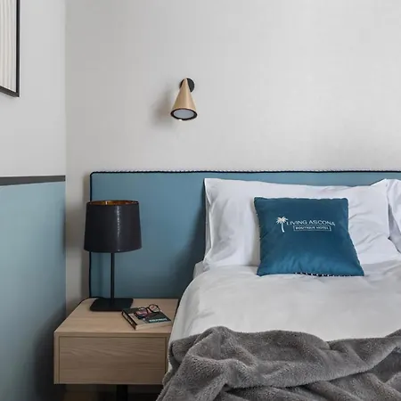 ベッド・アンド・ブレックファスト Living Boutique アスコナ