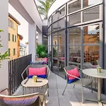Living Boutique Hotel