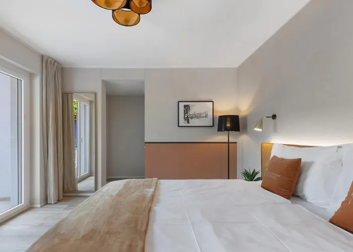 Bed & Breakfast Living Boutique