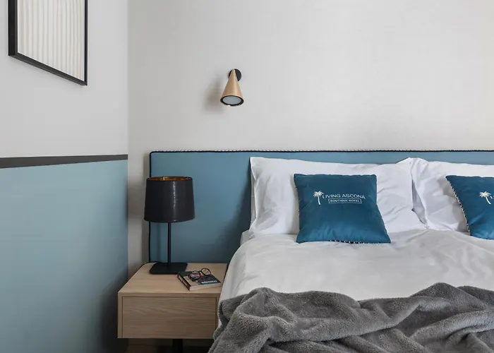 Bed & Breakfast Living Boutique